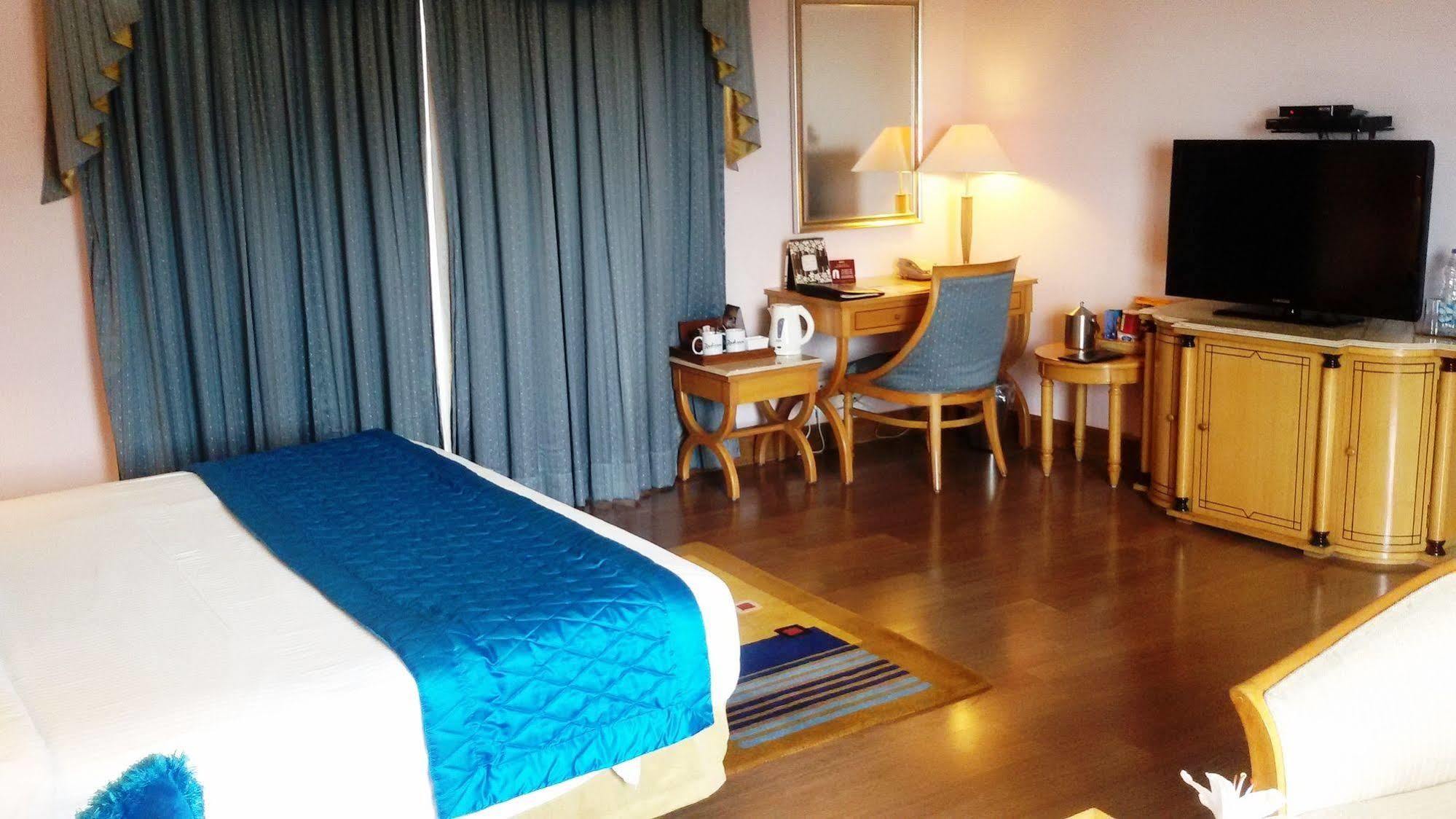 מלון Park Plaza Chennai Omr מראה חיצוני תמונה